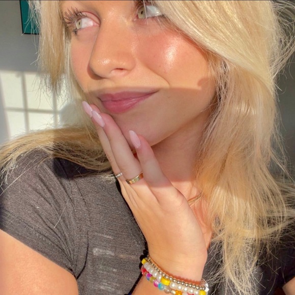 Meet your Posher, Simmi - Picture 1 of 1